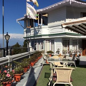 Dekeling Resort At Hawk'S Nest